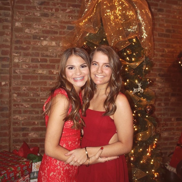 Meet your Posher, Rachel - Picture 2 of 3